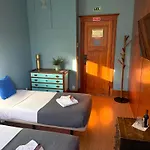 Sunset Destination Hostal
