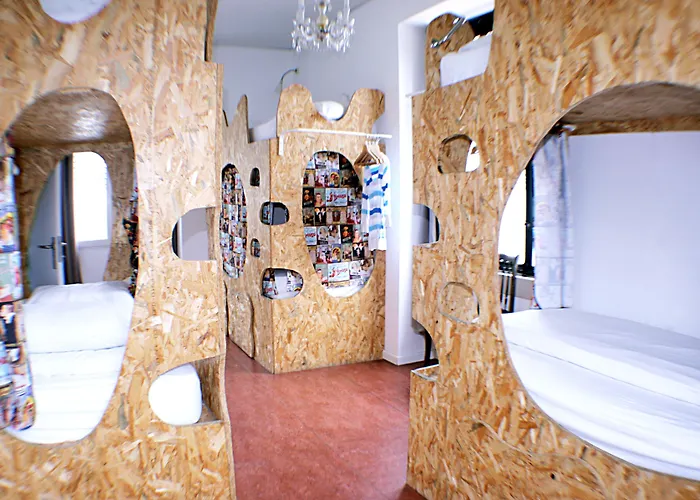 日落目的地旅馆 旅馆 *