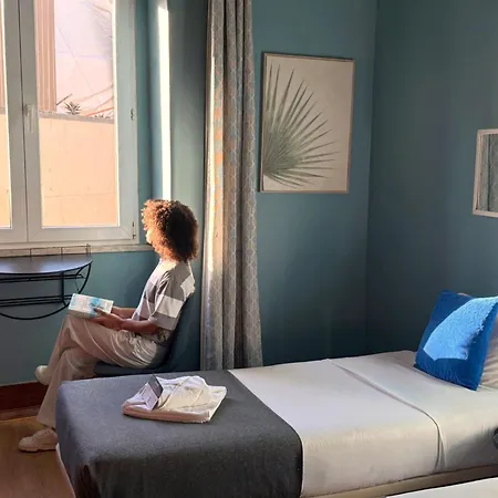 Sunset Destination Hostal *