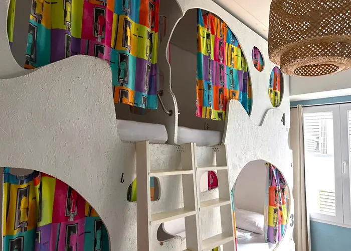 Sunset Destination Hostel *