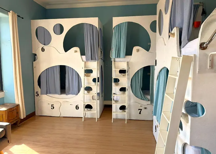 بيت شباب شباب صن سيت ديستينيشين Lisboa